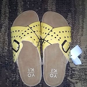 Yoki size 6 slides. Mustard color.Brand new